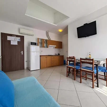 Fuer 4 Personen Ca 36 Qm In Fazana, Istrien Istrische Riviera Apartment *